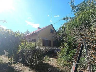 Eladó családi ház Érd