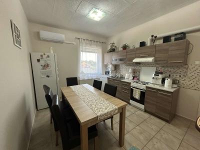 Eladó családi ház Monor