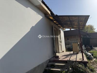 Eladó családi ház Monor