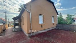 Eladó családi ház Poroszló