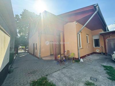 Eladó családi ház Budapest
