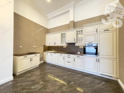 Eladó lakás Kecskemét