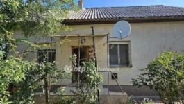 Eladó családi ház Szolnok