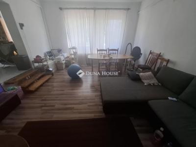 Eladó családi ház Úri