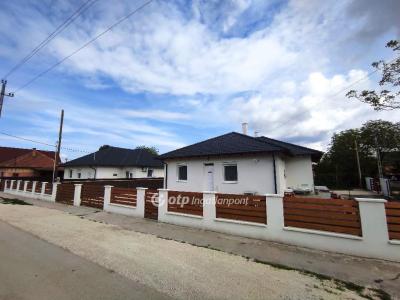 Eladó családi ház Érd