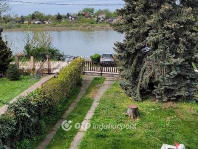 Eladó családi ház Taksony