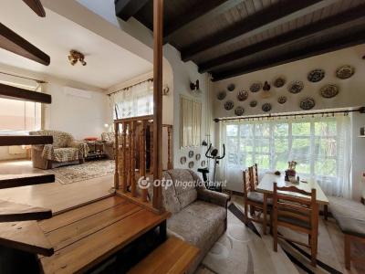 Eladó családi ház Taksony