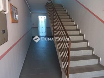 Eladó lakás Szentlőrinc