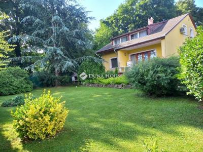 Eladó családi ház Dömös