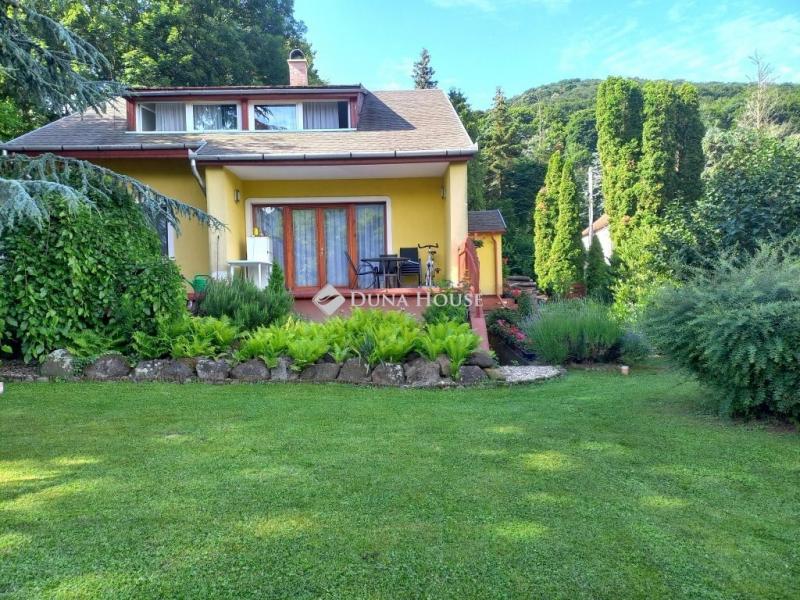 Eladó családi ház Dömös