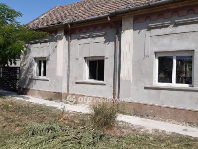 Eladó családi ház Rózsafa
