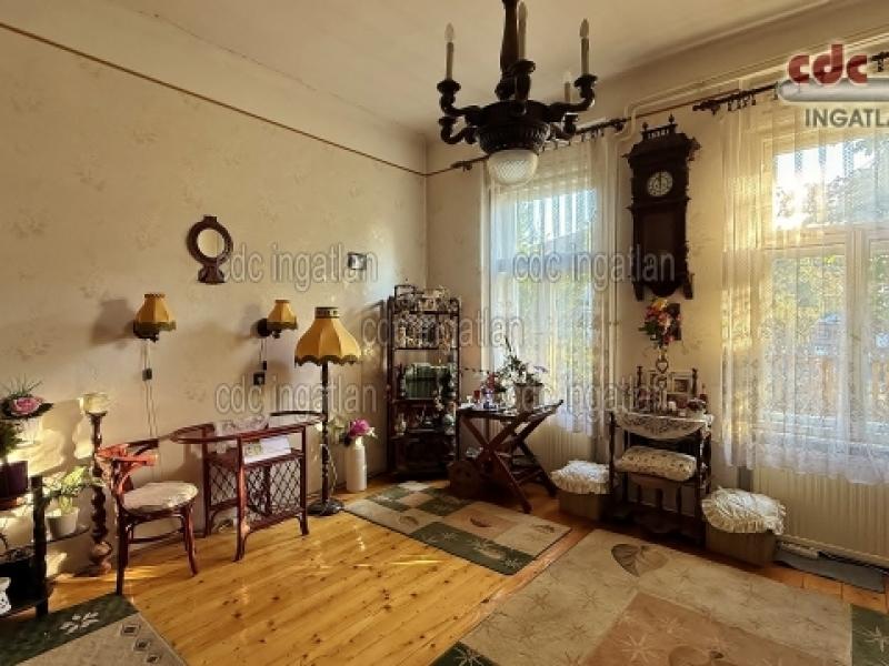 Eladó családi ház Budapest