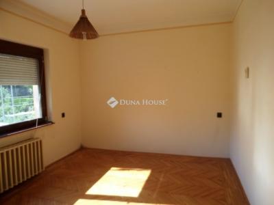 Eladó családi ház Pécs