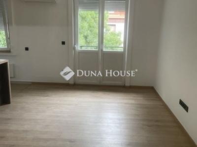 Eladó lakás Pécs