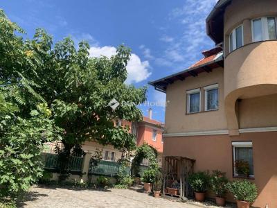 Eladó lakás Balatonboglár