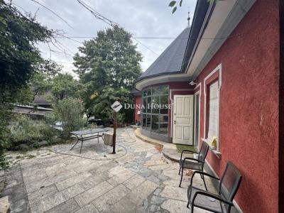 Eladó családi ház Szekszárd