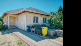 Eladó családi ház Gyál