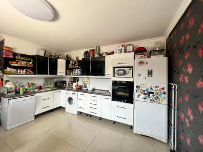 Eladó családi ház Budapest