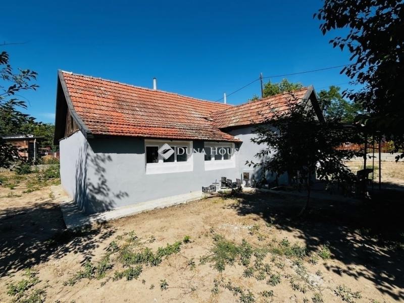 Eladó családi ház Pánd