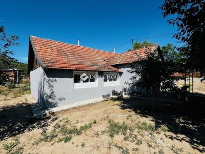 Eladó családi ház Pánd