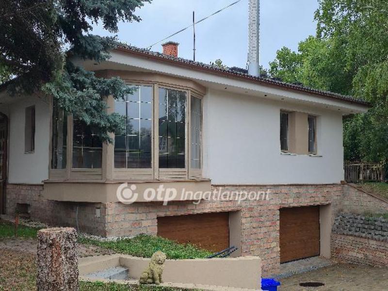 Eladó családi ház Debrecen