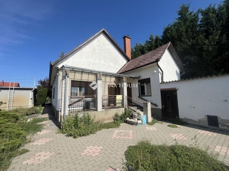 Eladó családi ház Albertirsa