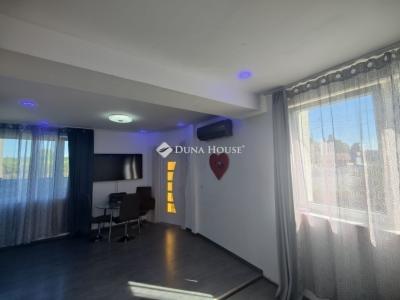 Eladó lakás Üllő