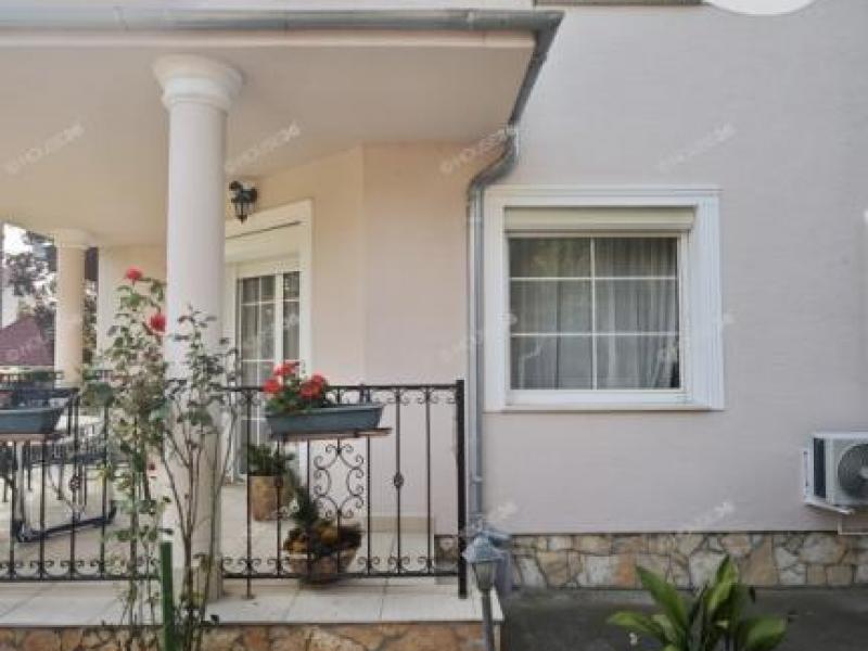 Eladó családi ház