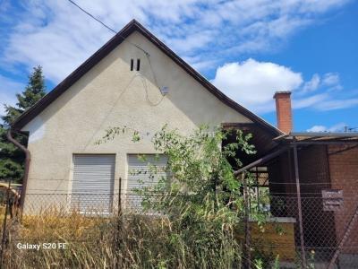 Eladó családi ház Vecsés