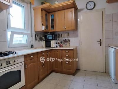 Eladó családi ház Budapest