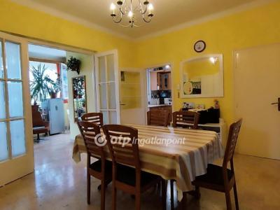 Eladó családi ház Budapest