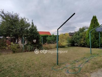 Eladó családi ház Budapest