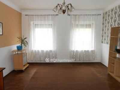 Eladó családi ház Budapest