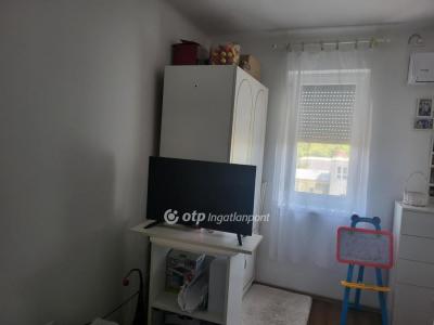 Eladó lakás Hatvan