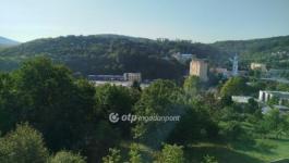 Eladó családi ház Komló