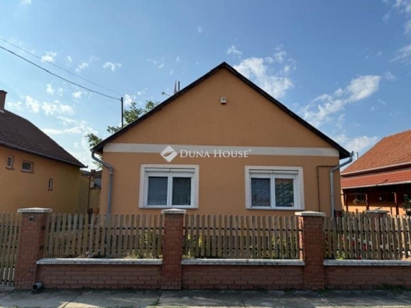 Eladó családi ház Nagykőrös