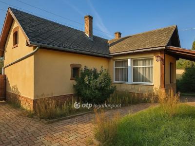 Eladó családi ház Téglás