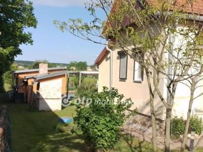 Eladó családi ház Kistótfalu