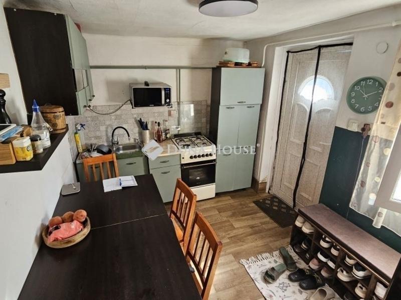 Eladó családi ház Pusztaszabolcs