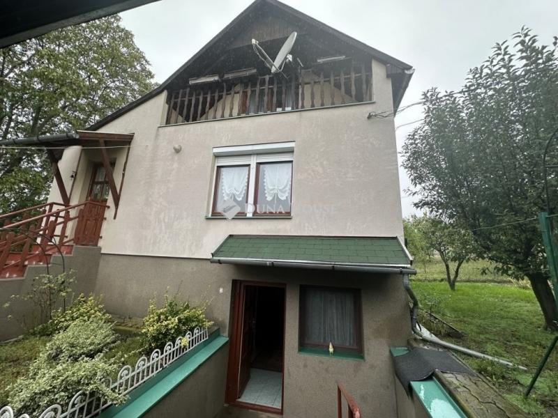 Eladó családi ház Rácalmás