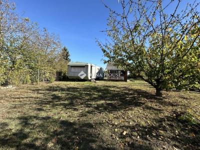 Eladó üdülőövezeti telek Kulcs