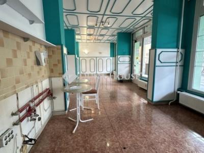 Eladó utcai bejáratú üzlethelység Dunaújváros