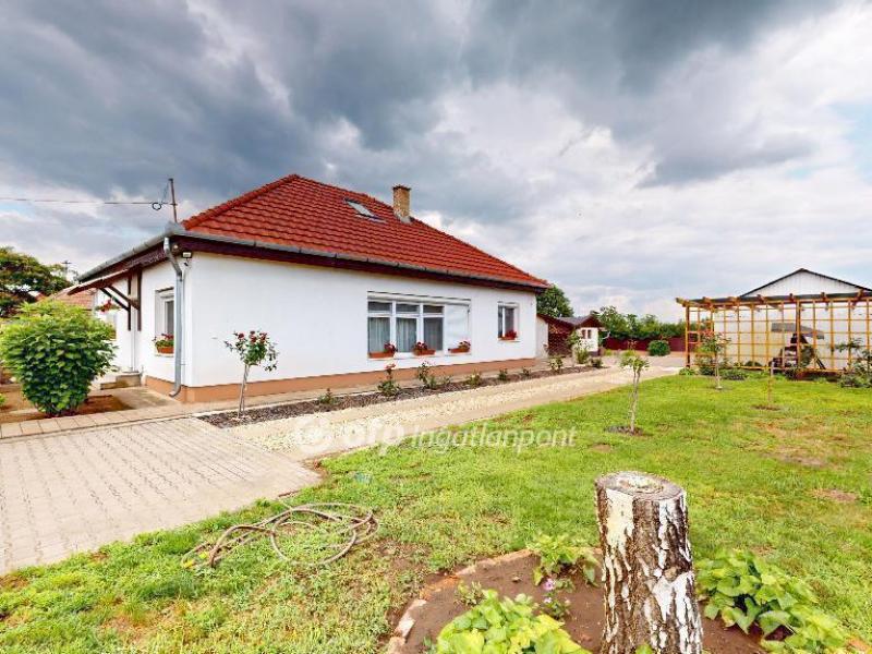 Eladó családi ház Kótaj