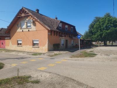 Eladó ház Csongrád