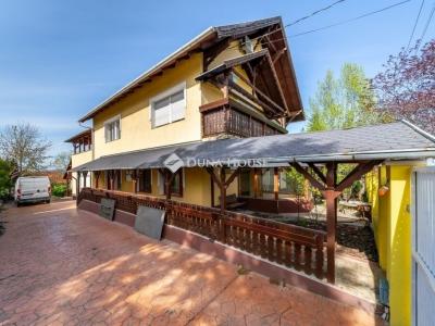 Eladó családi ház Erdőkertes