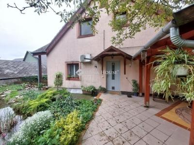 Eladó családi ház Erdőkertes