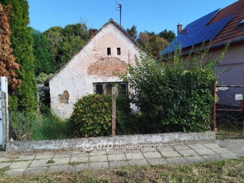 Eladó lakóövezeti telek Pécs