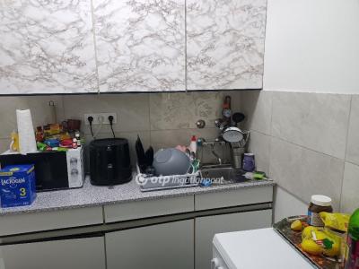 Eladó lakás Pécel