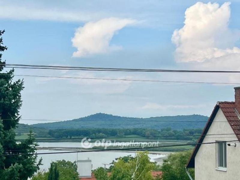 Eladó családi ház Tihany
