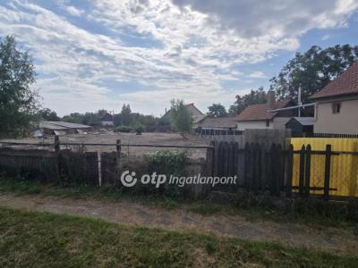 Eladó lakóövezeti telek Kaba